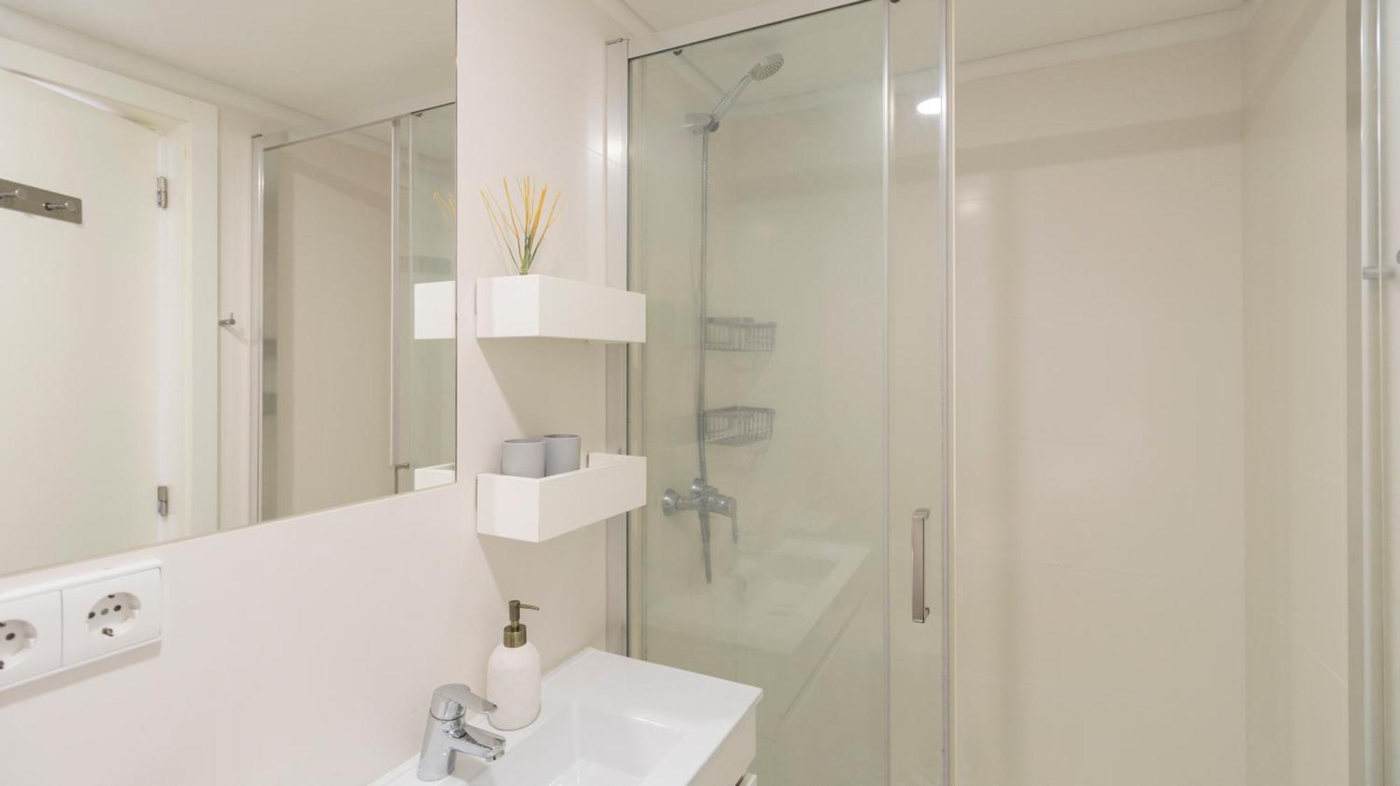 City Center Duplex W Patio By Lovelystay Porto Exteriér fotografie