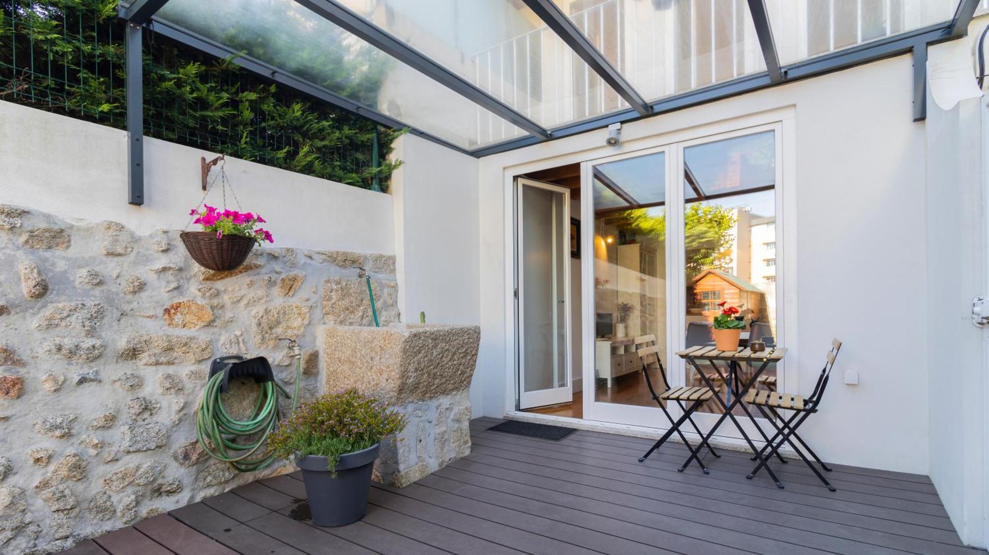 City Center Duplex W Patio By Lovelystay Porto Exteriér fotografie