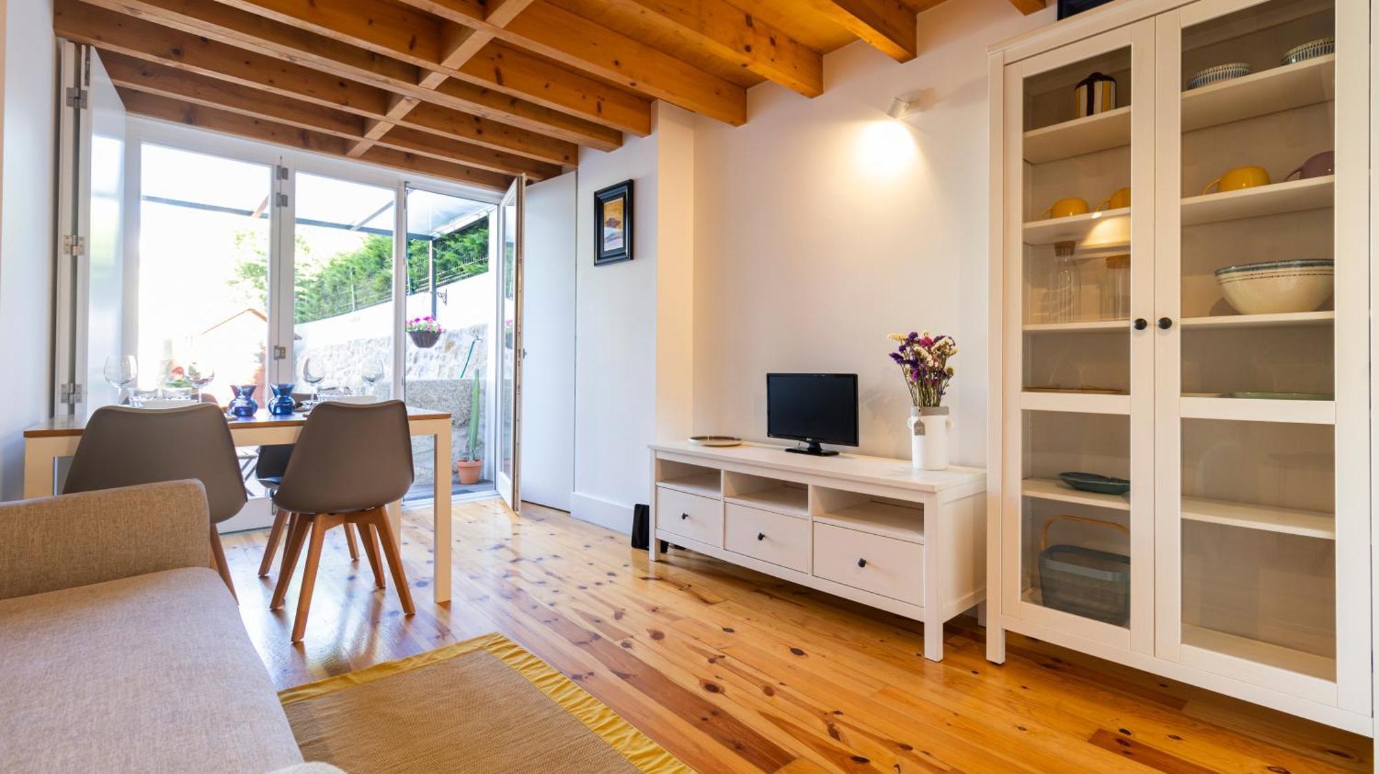 City Center Duplex W Patio By Lovelystay Porto Exteriér fotografie
